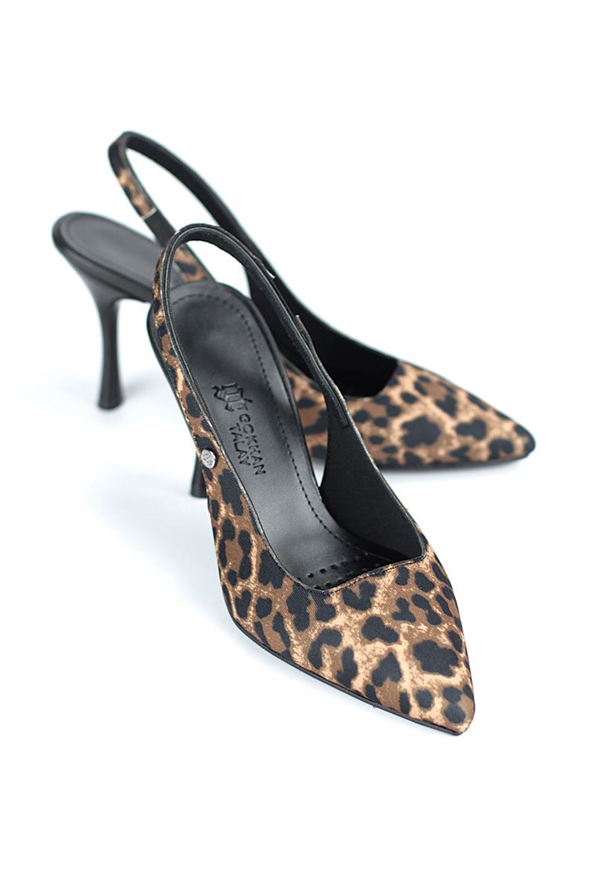 King Crow Lavender Esnek Yumuşak Kaymaz Taban (6-8 cm) Leopar Açık Lastikli Kadın Topuklu Ayakkabı