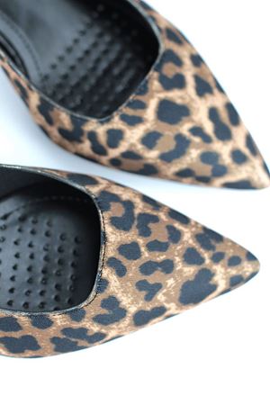 Gökhan Talay Magnolia Esnek Yumuşak Kaymaz Taban (4 cm) Leopar Açık Lastikli Kadın Topuklu Ayakkabı