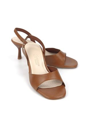 Gökhan Talay Elira Esnek Yumuşak Kaymaz Taban (4 cm) Karamel Cilt Kadın Topuklu Ayakkabı